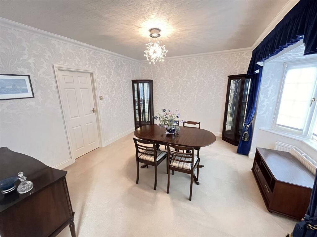 dining room.JPG