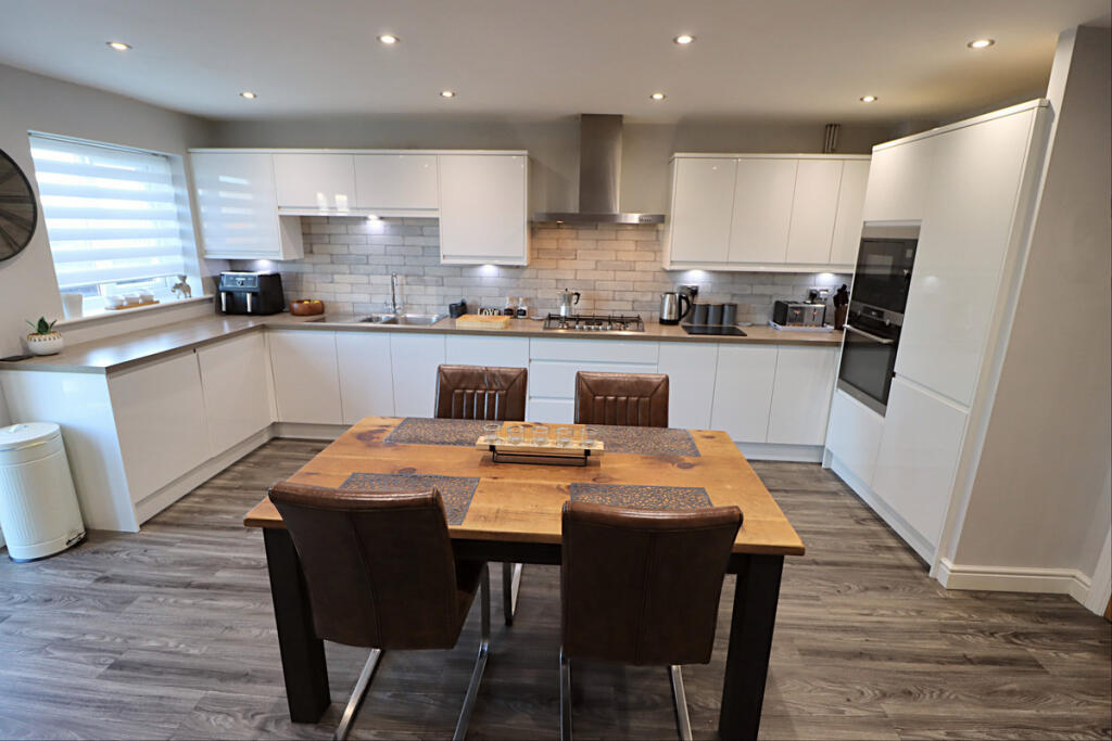 Kitchen / Diner / Family Room