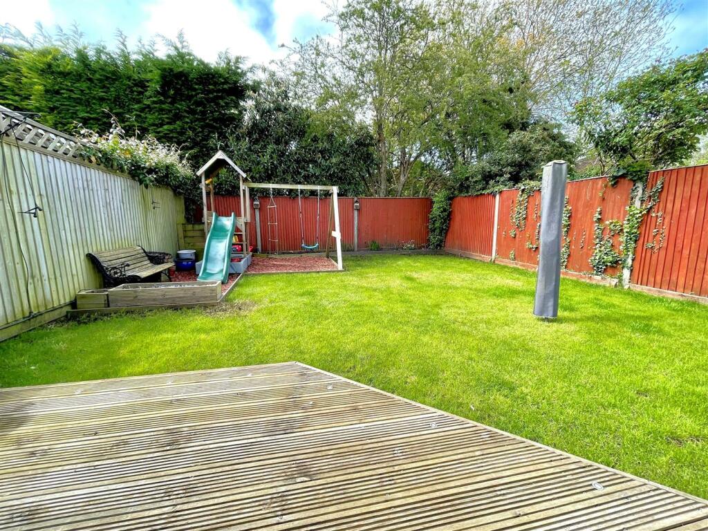 garden 2.jpg