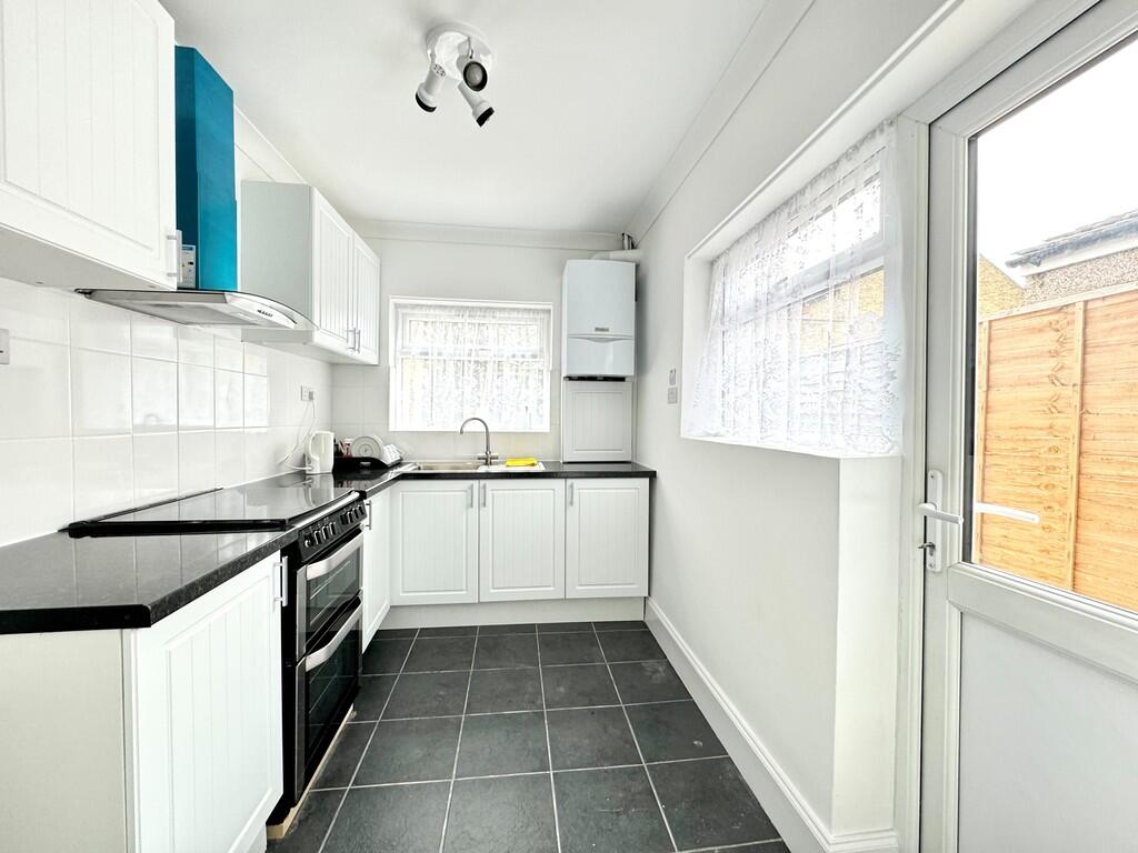 7 Hamstel Road ki...