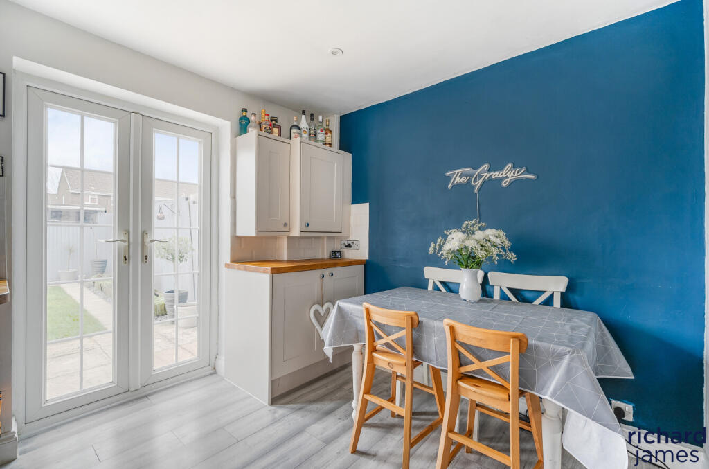 1bb815c73fae4085b71c13824ba06285