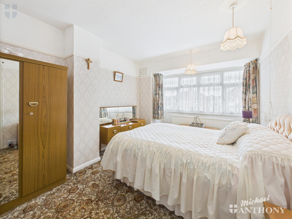 CAM03852G0-PR0318-STILL006