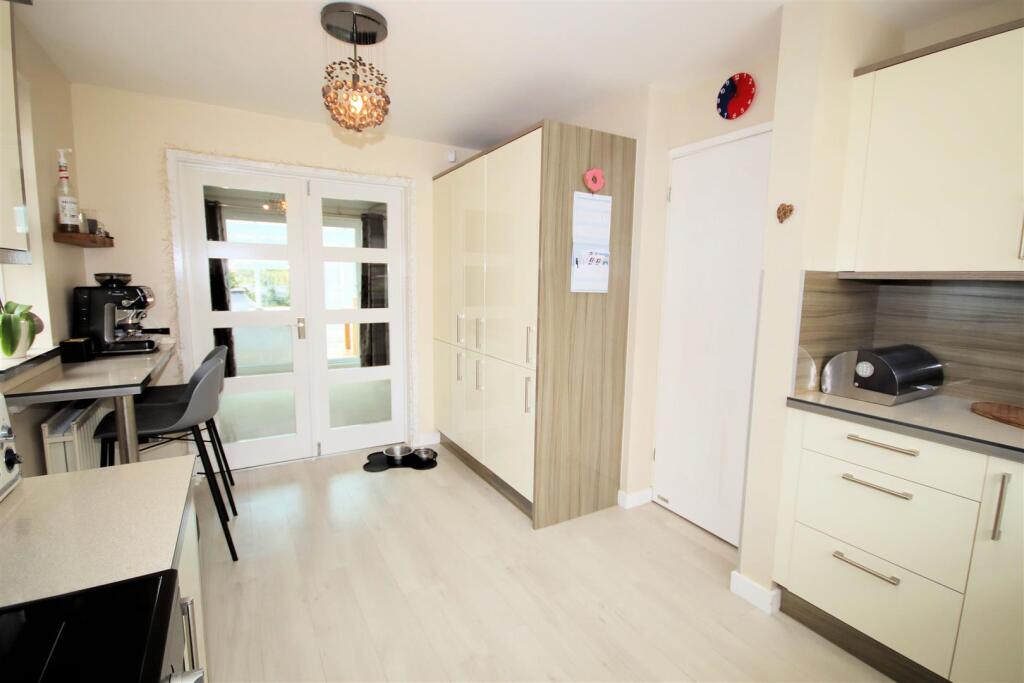 View of Kitchen/Breakfast Room