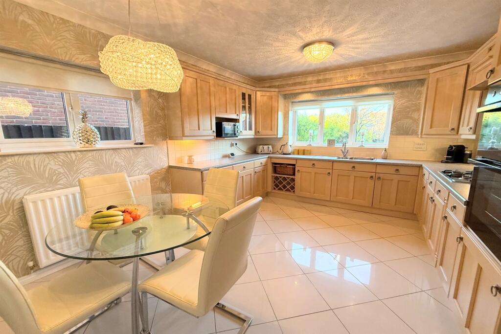 Kitchen Diner