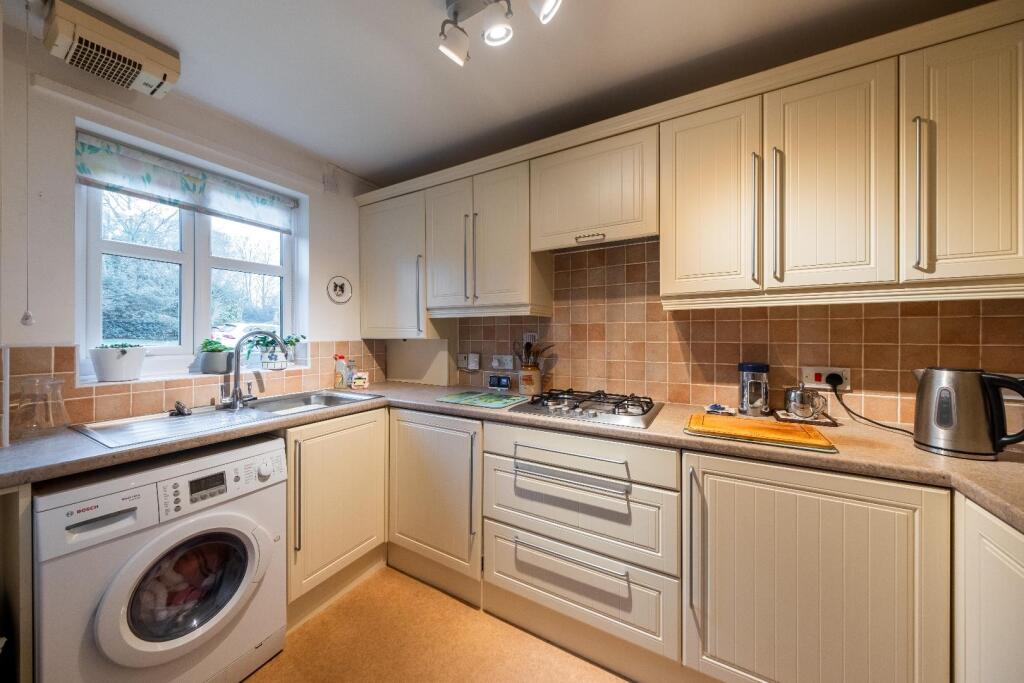 22 Rathbone Park-001.jpg
