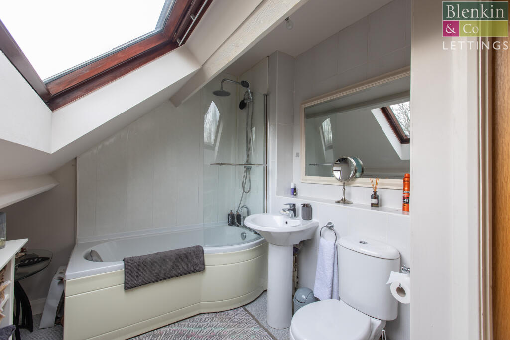 Crambeck Village 36 Bathroom-1