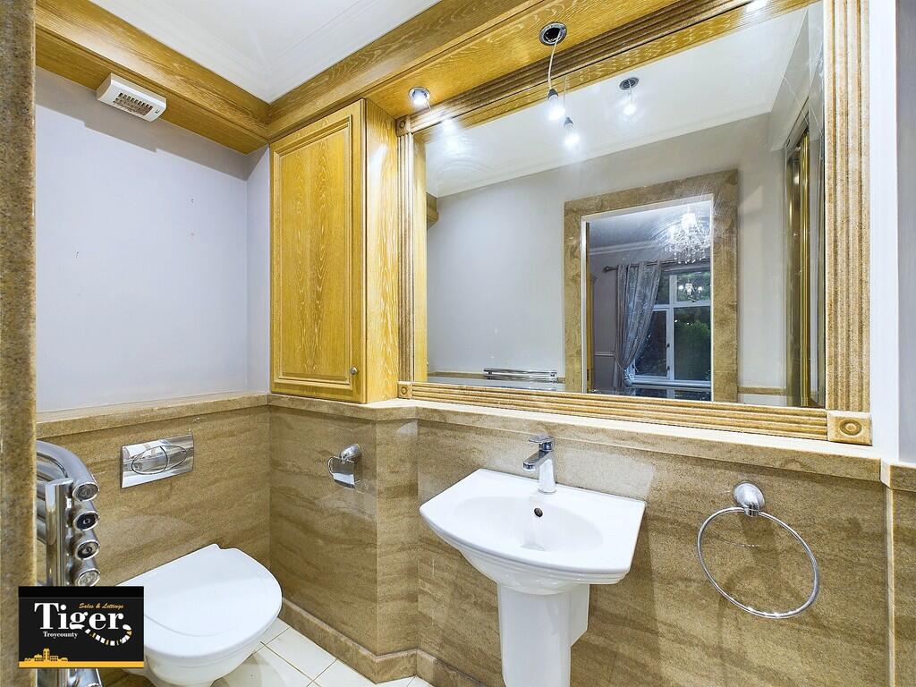 CAM03440G0-PR0242...