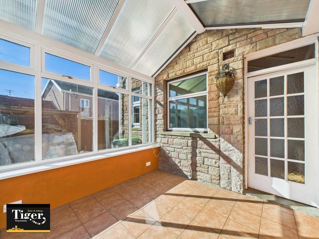 CAM02176G0-PR0534...