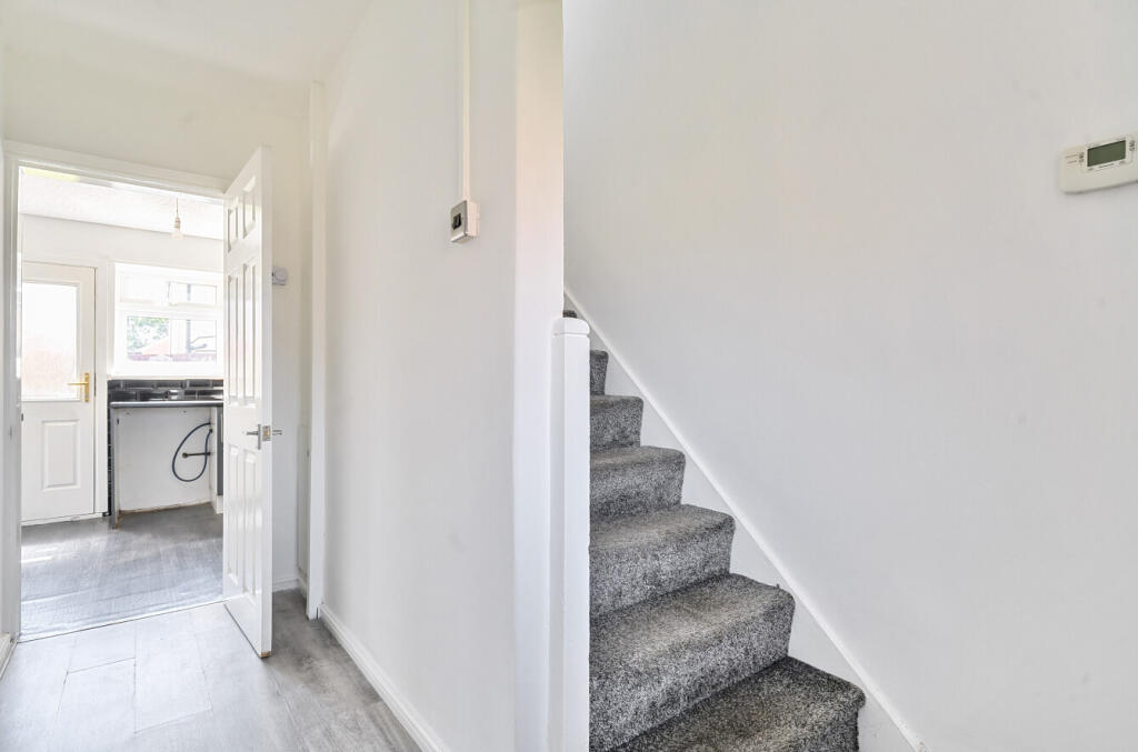 12-6815032d6ba27-...