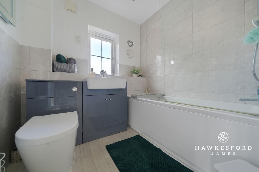 Edward Drive, Sittingbourne - Bathroom