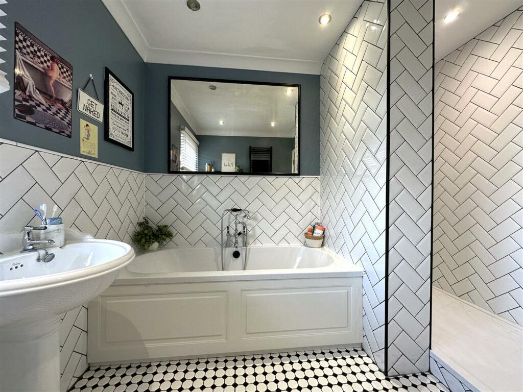 Four-Piece Bathroom 247