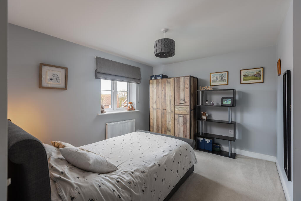 Headland Rise 16 Bedroom 3-1