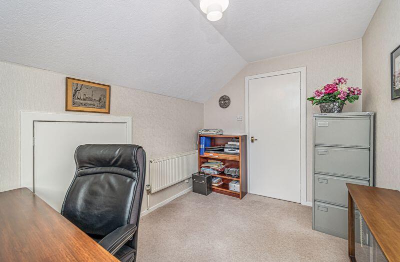 Upper Bedroom 5/Office