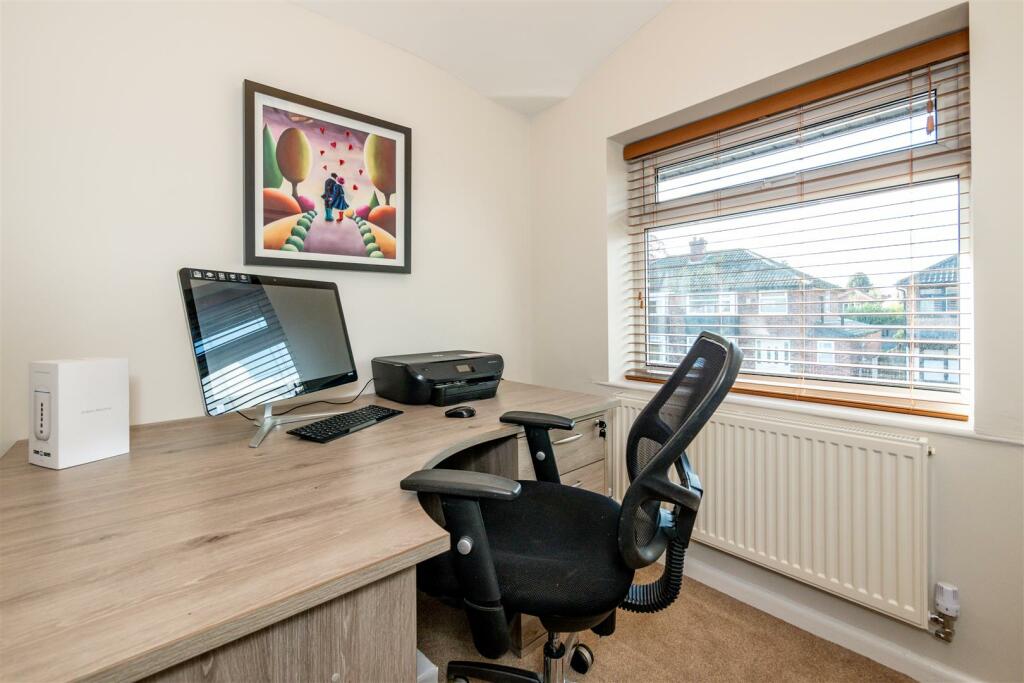 Bedroom 4.jpg