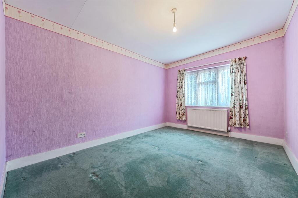 WT - 17 Buller Road - BedroomB3 (1).jpg