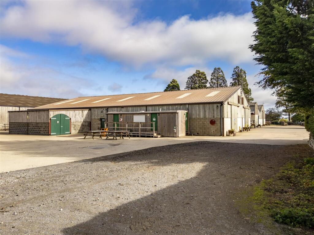 Wynbury Stables, West Witton, DL8 4LR_063-.jpg