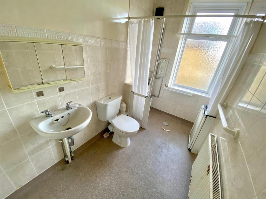 Wet Room.jpg