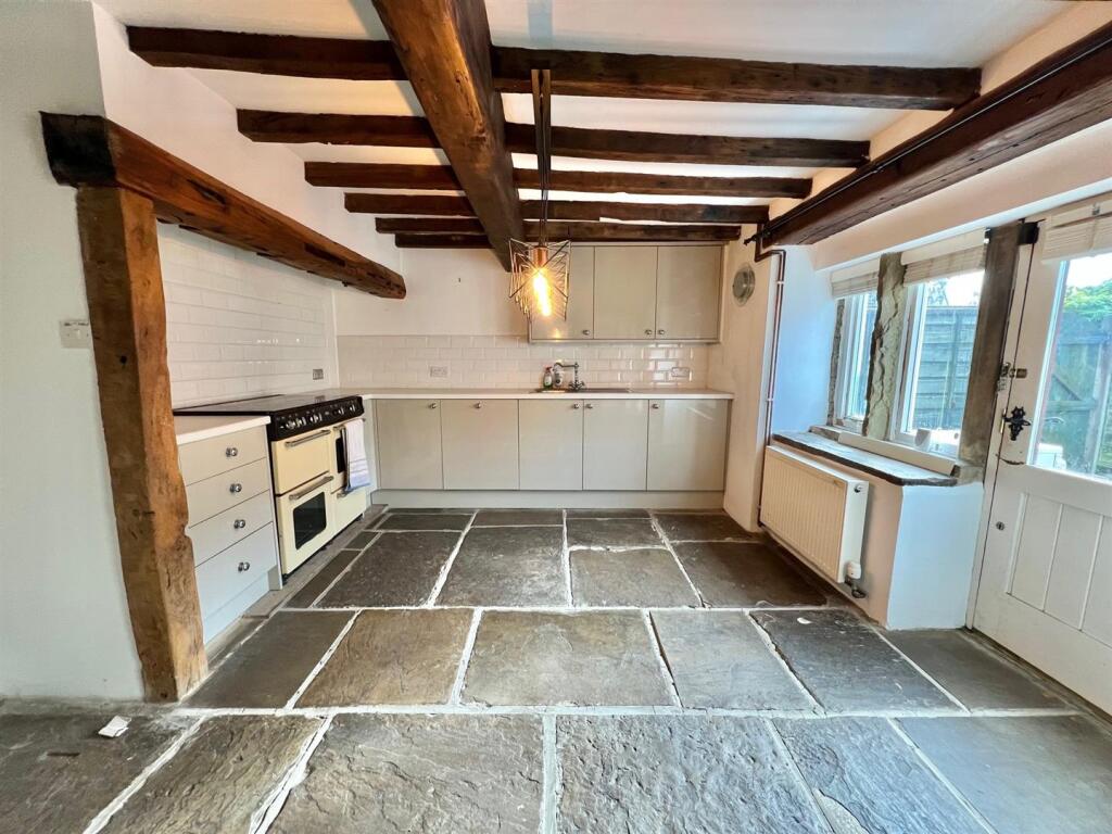 48 Wakefield Rd Kitchen 2.jpg