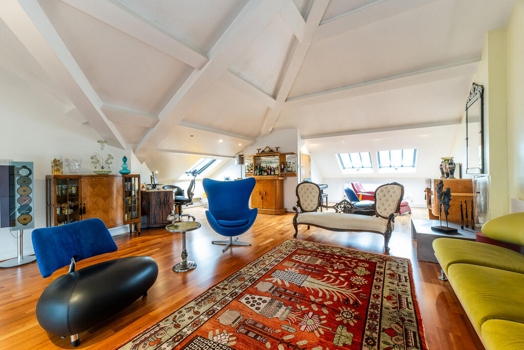 33 Kings Court 02...