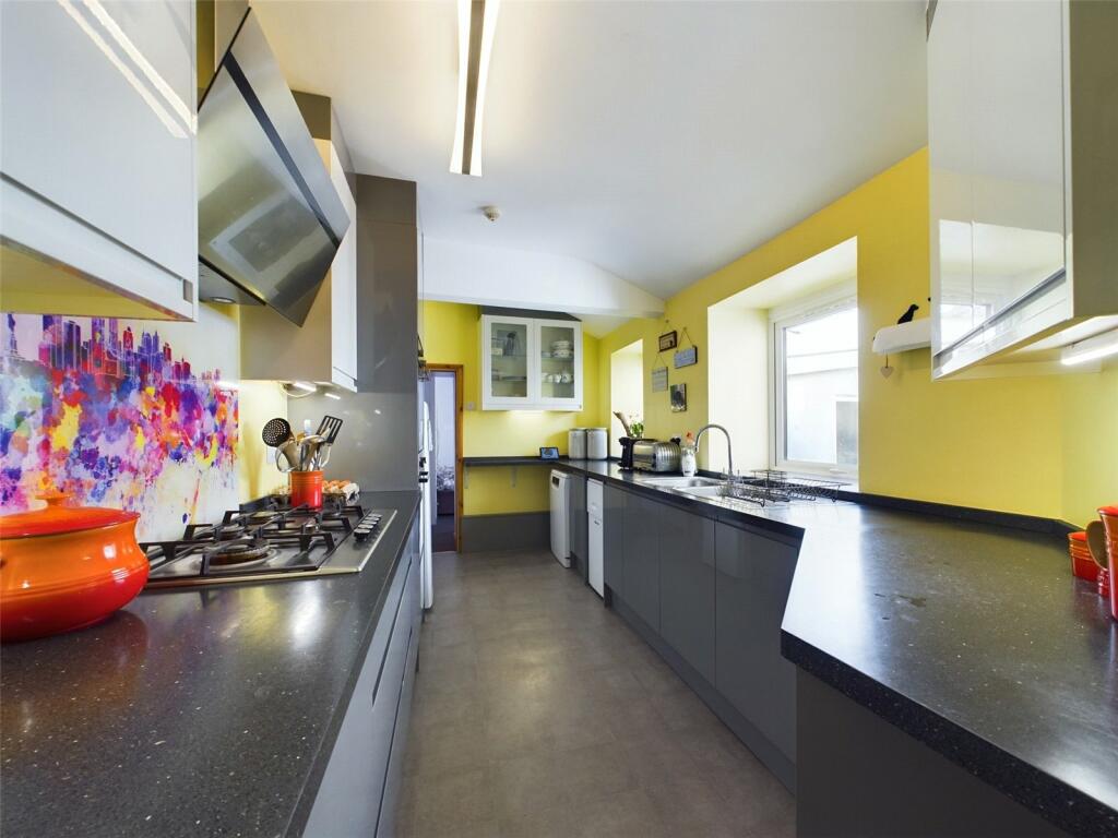 Kitchen Alt