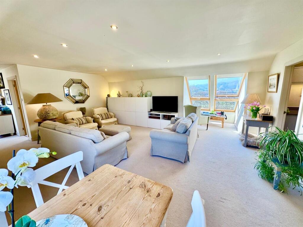 PHOTO-2025-04-22-22-42-27 (27).jpg