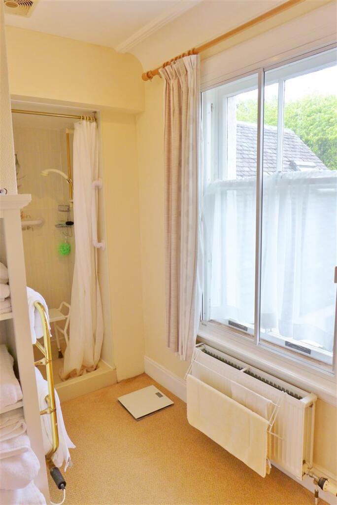 Main Bedroom ensuite shower