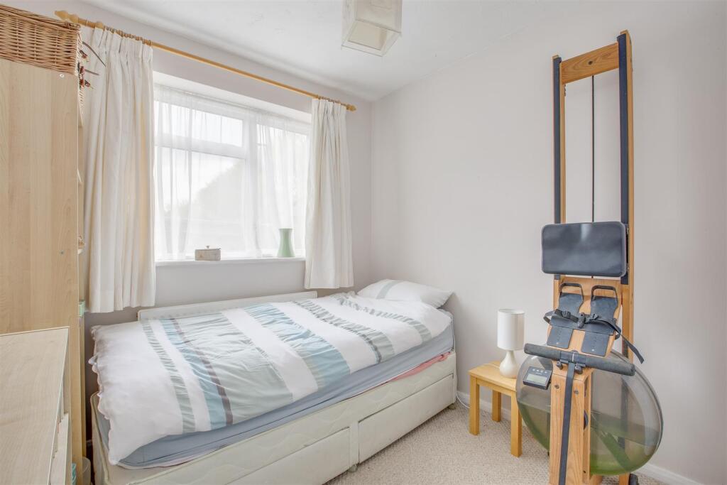 4 Park Lane, HP15 7HY-9.jpg