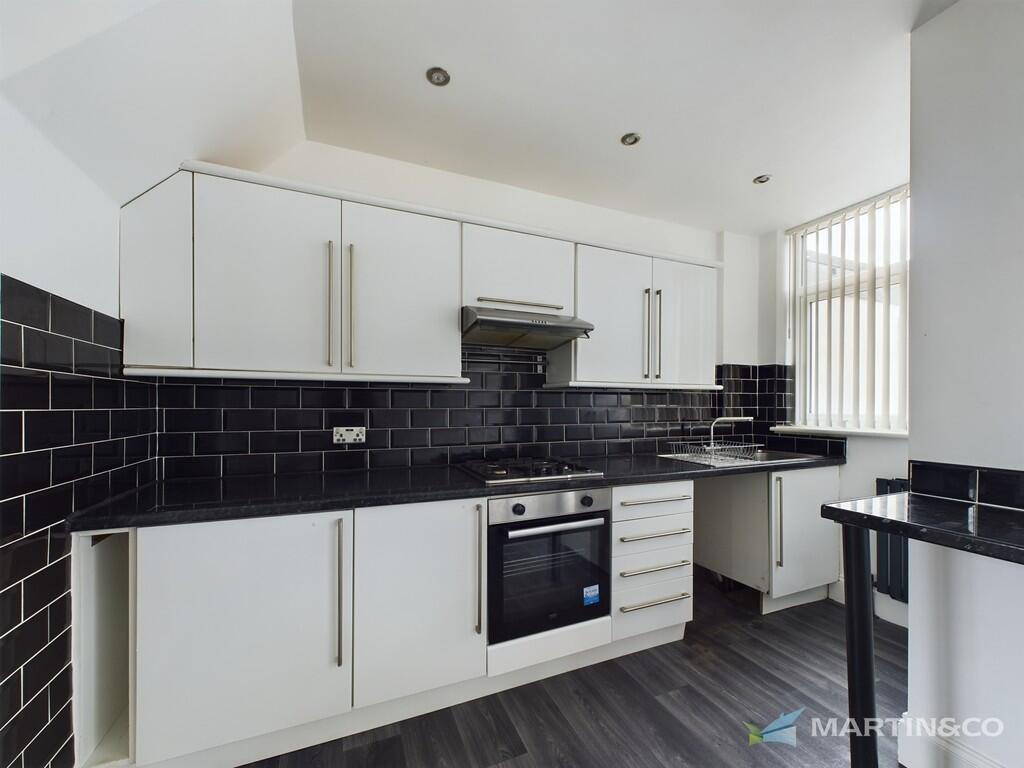 CAM02318G0-PR0322...