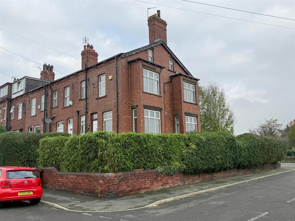 External Rear Street View