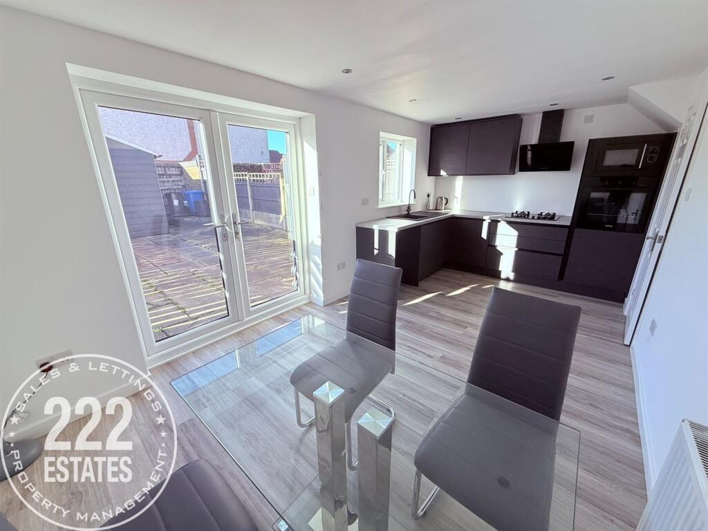 PHOTO-2025-11-25-12-19-49 (11).jpg