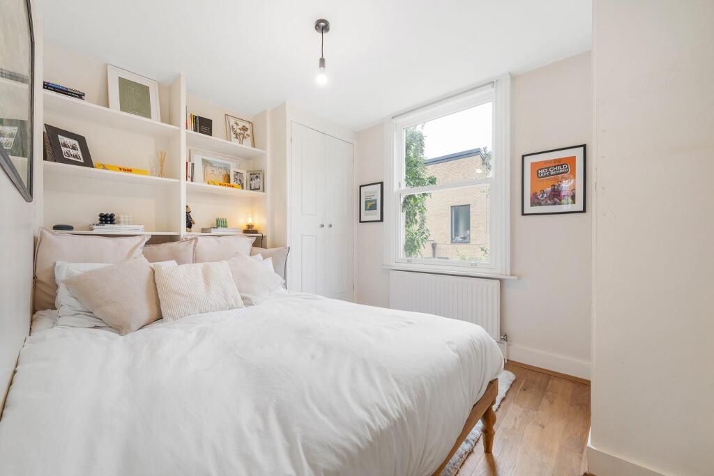Bedroom 1.JPG