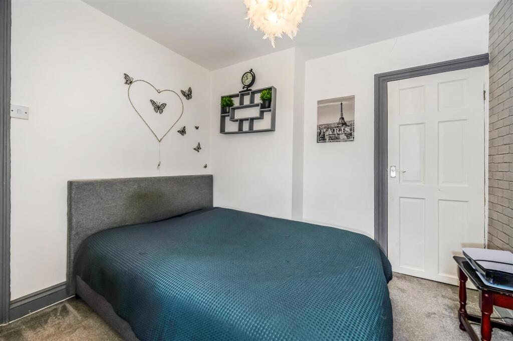 Main bedroom.jpg