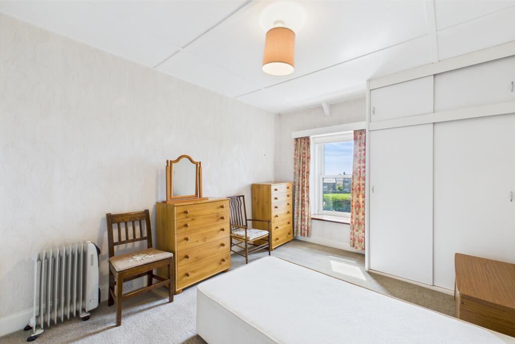 CAM04201G0-PR0079-STILL019