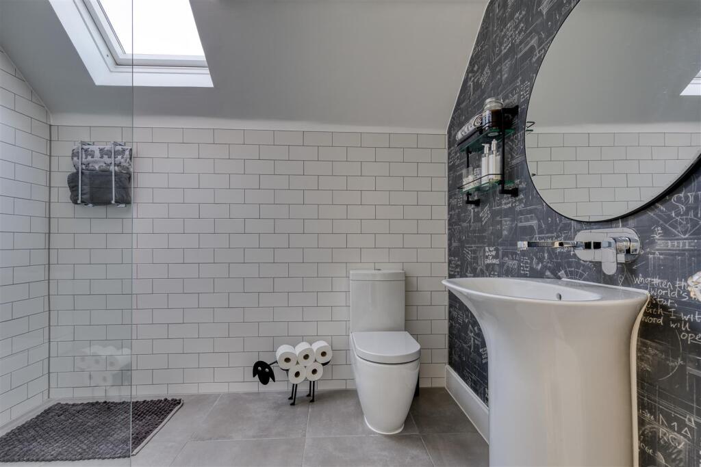 Superbly Appointed Shower Room