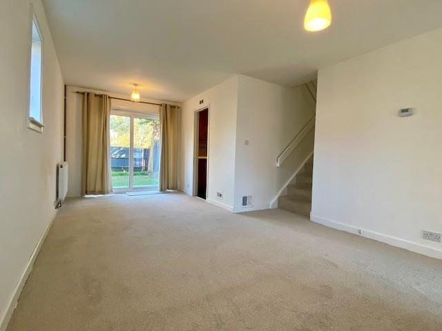 8 Crofters Close Lounge 3 New.jpg