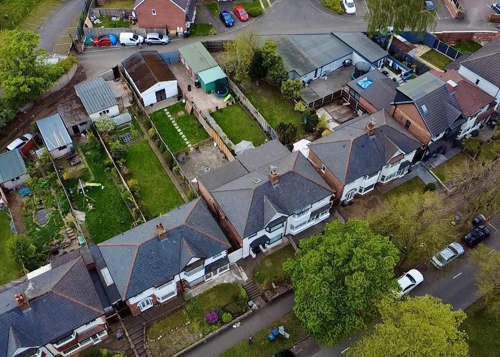 Plot with garage