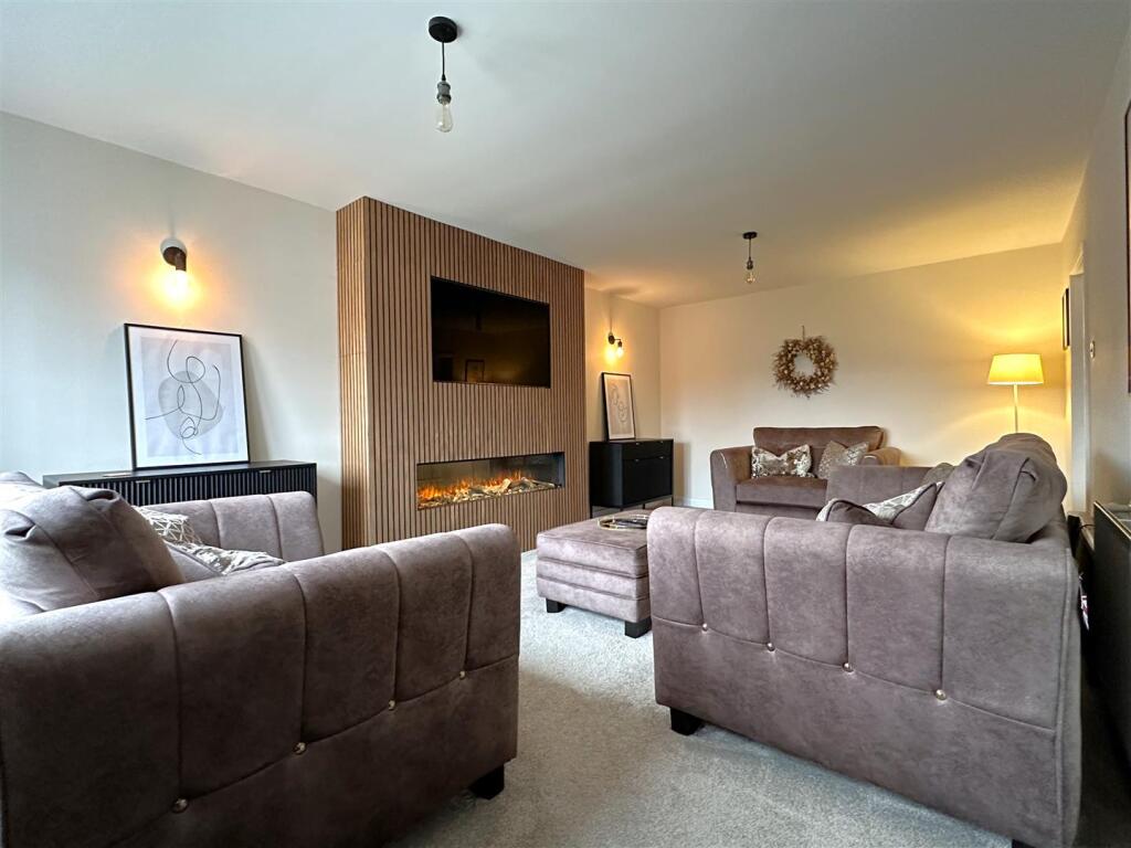 Large Living Room 755