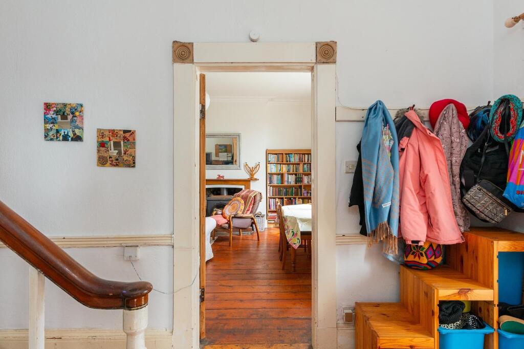 2F6RMR - Hallway A.jpg