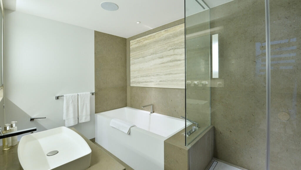 Screenshot 2025-1...