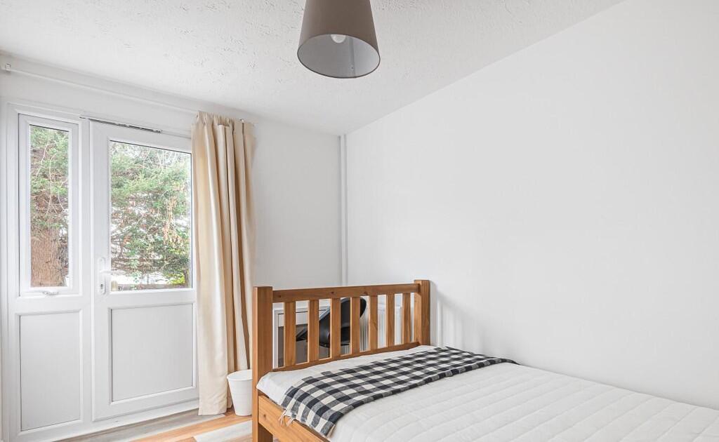 37c5c27e-1380-483...