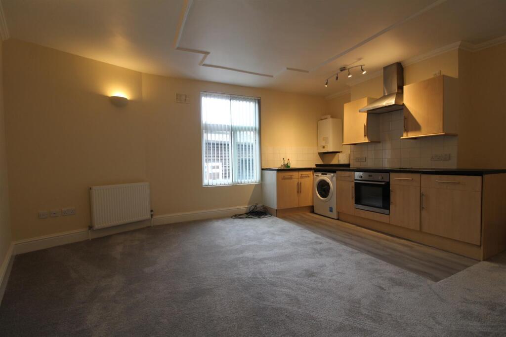 Lounge &amp; Kitchen.JPG