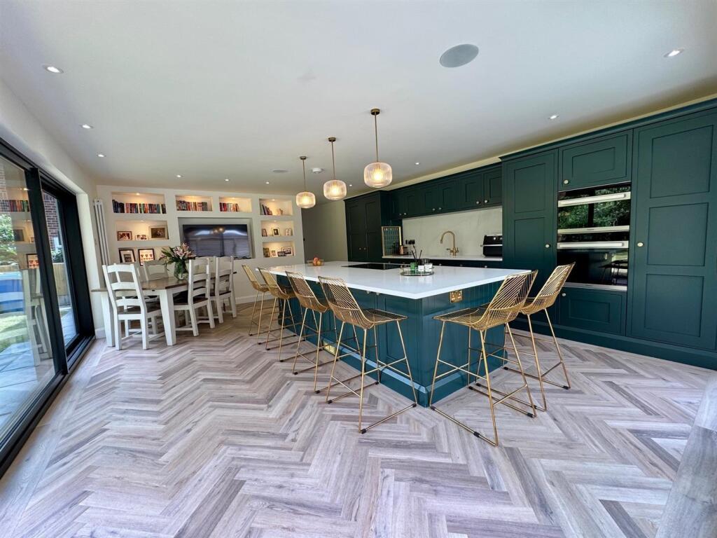 #4 _UviFGTD1EO-nrZQaOh5Kg.jpg