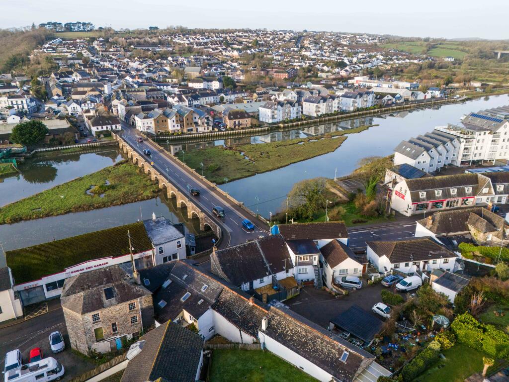 65c0b7955b374_Egloshayle Road 1 EXT-2