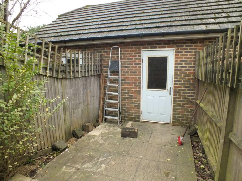 Garage - pedestrian 