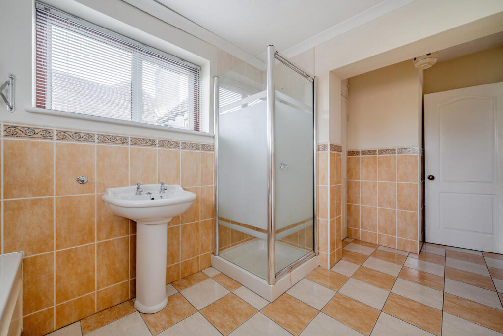 1374033-23-690370...