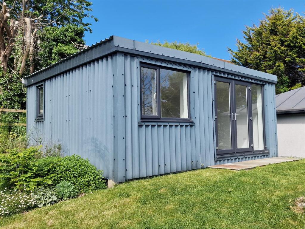 The Wave Studio Garden Building