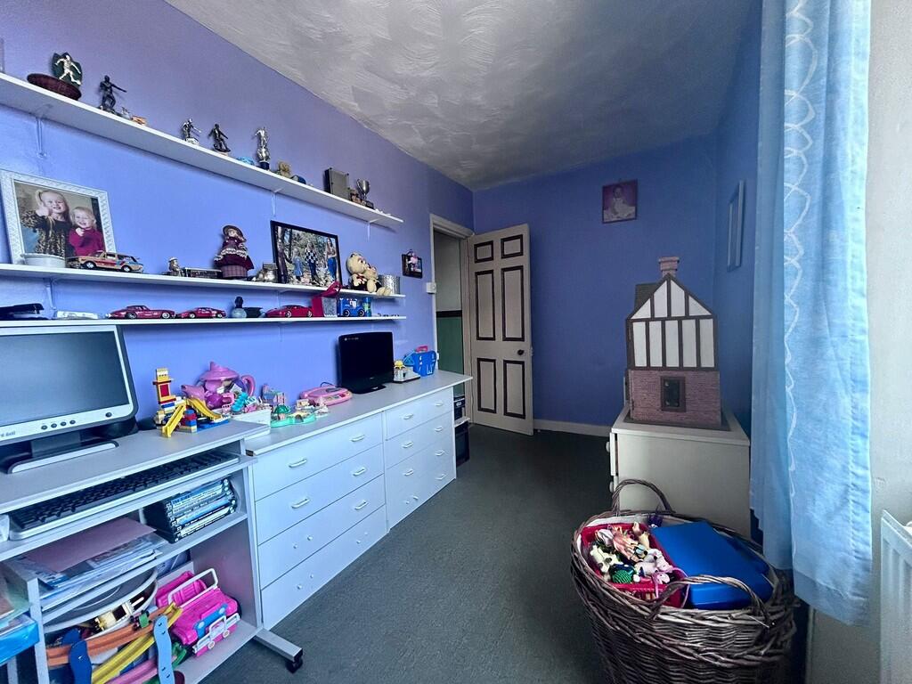 Bedroom 3 angle 2