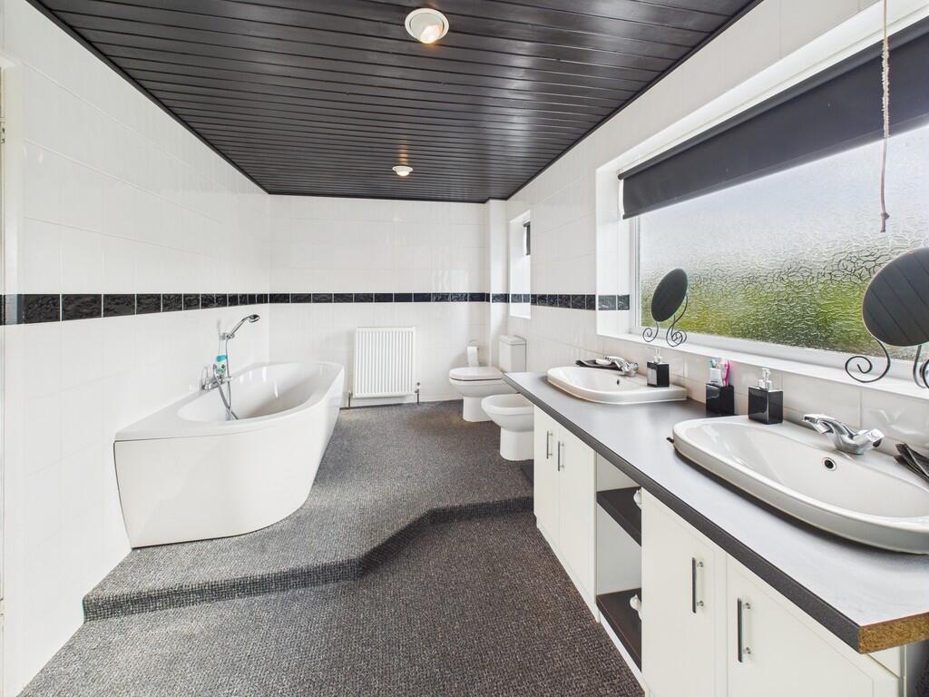 CAM01835G0-PR0277...