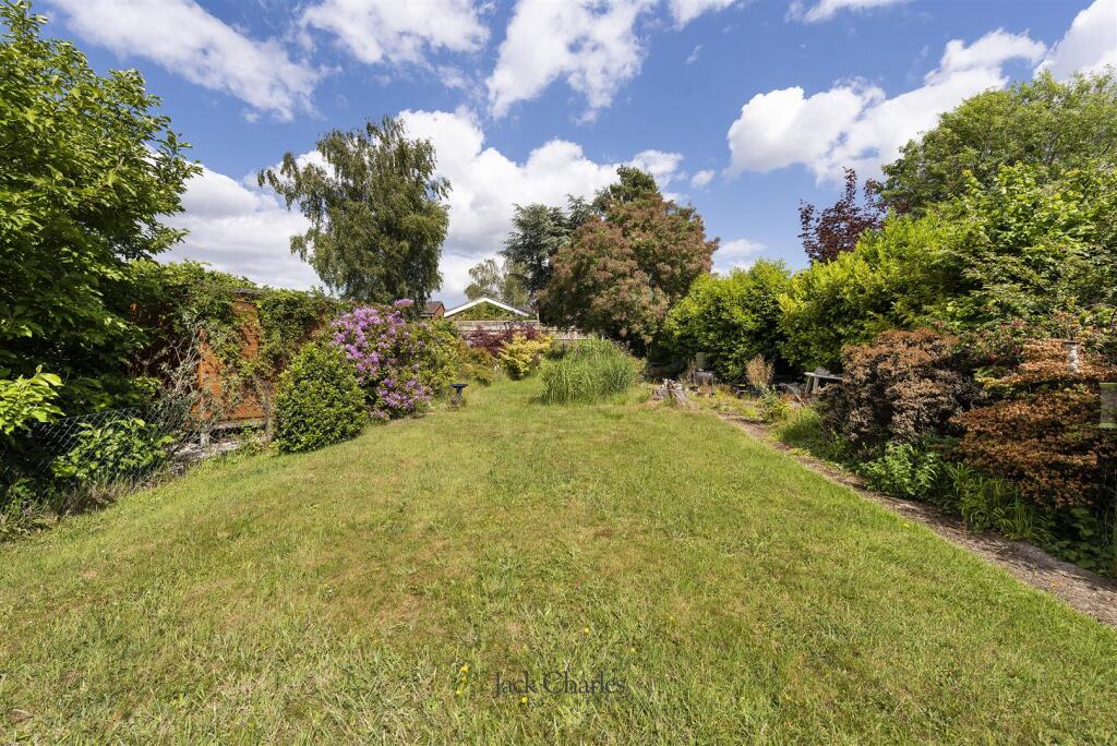 43 Burns Crescent, TN9 2PT 011.jpg