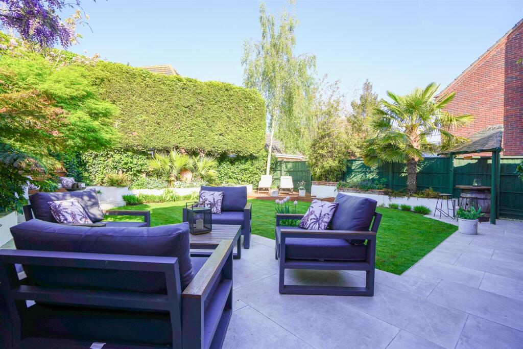 10 Alderman Way (30).jpg